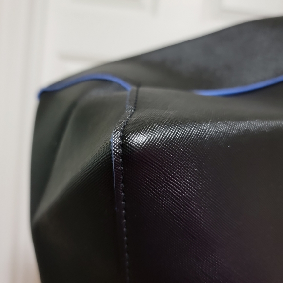 Reversable Colorblock Black and Blue Blue Tote Bag - Picture 10 of 14